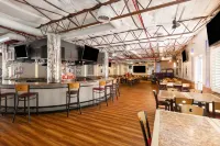 Ramada by Wyndham Kingman Các khách sạn ở Kingman