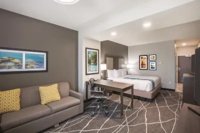 La Quinta Inn & Suites by Wyndham Tulsa Broken Arrow Hotels in Broken Arrow