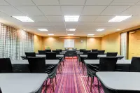 La Quinta Inn & Suites by Wyndham Raleigh Crabtree Hotels in Meredith