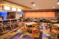Fairfield Inn & Suites Fort Wayne Southwest Các khách sạn ở Aboite Township