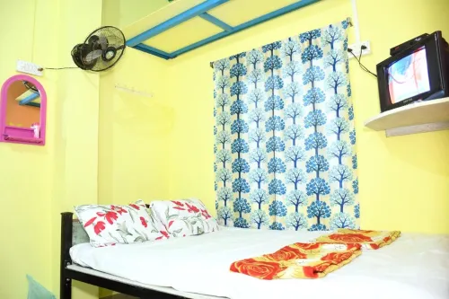 Anandi Nivas Hotels in Kudal