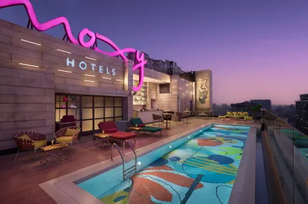 Moxy Mumbai Andheri West Отели рядом с достопримечательностью «Intellect Design Arena Ltd»