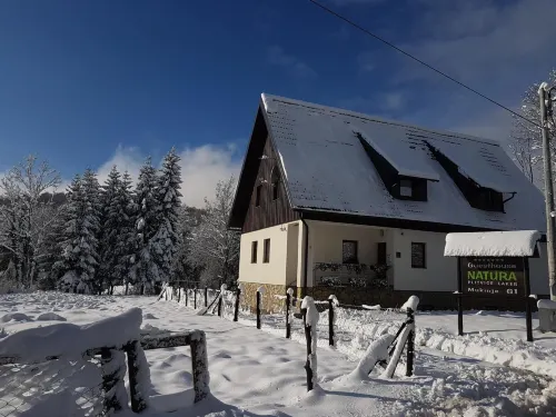 Natura Plitvice Lakes Hotel a Jezerce
