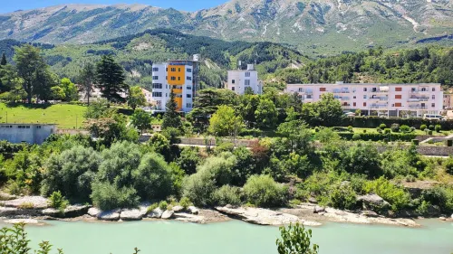Alvero Hotel Hotels in Kreis Përmet