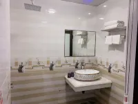 Hoang Gia Hotel Dong Tru -by Bay Luxury Hotel a Từ Sơn