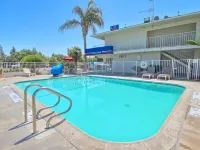 Motel 6 Tulare, CA Hotels in Tulare