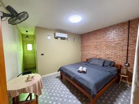 Thai Guesthouse Отели рядом с достопримечательностью «Тайско-Бирманская железная дорога»