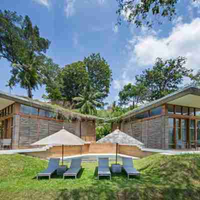 Tri Ahangama Hotel Exterior