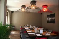 Alexxanders Hotel & Boardinghouse, Restaurant