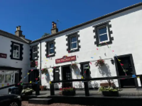 The Village Inn Hotels in Lanark