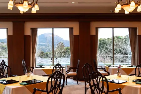 Unzen Hanzuiryo by Onko Chishin