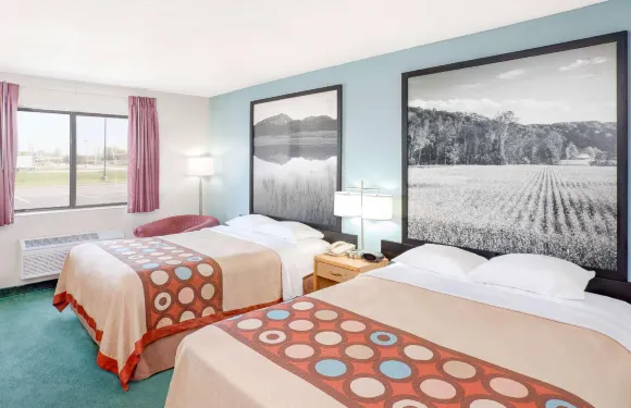 瓦斯城馬裏恩區速8酒店