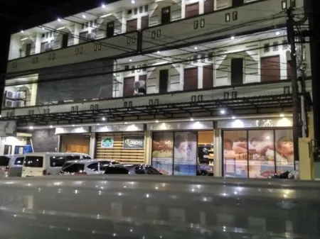 De Kost Madiun Отели в г. Мадиун