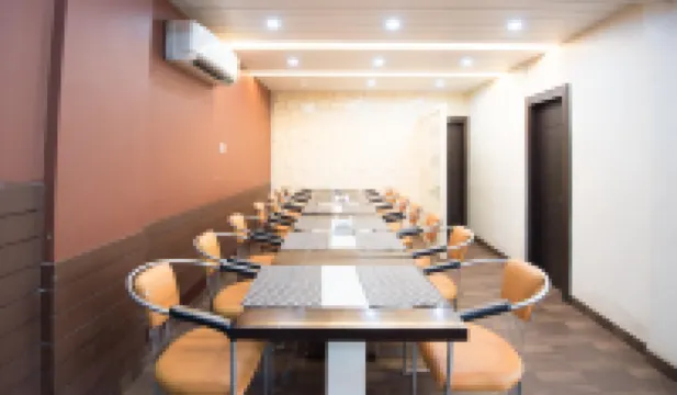Treebo King's Court Chandrasekharpur - 3-Star