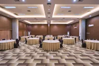 Horison TC Upi Serang Hotels in Serang