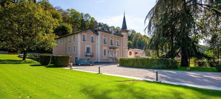 Le Clos des Pervenches Hotels in Ain