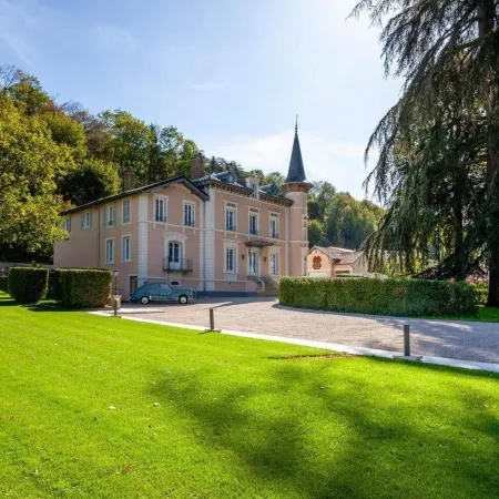 Le Clos des Pervenches Hotels in Ain