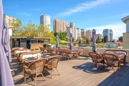 РП Манхэттен Отели рядом со станцией Центральный ж/д вокзал Сочи