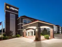 伍德沃德拉昆塔温德姆套房酒店 伍德沃德縣酒店