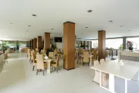 Grand Hani Hotel - Pools