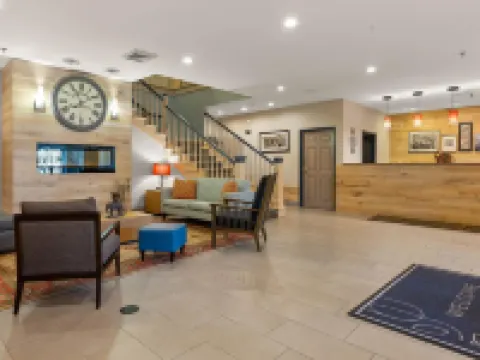 Country Inn & Suites by Radisson, Asheville at Asheville Outlet Mall, NC Hotels in Buncombe County