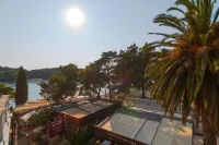 Boutique Hotel Villa Pattiera - Beach