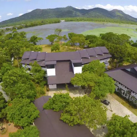 Grand Tamarind Lake