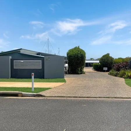 Direct Collective - Villas on Rivergum