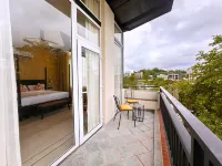 The Four Stories - Luxury near the Lake - 2-Sterne