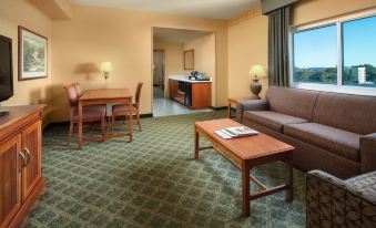 Embassy Suites by Hilton Charleston Airport Hotel & Convention Center