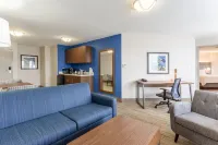 Holiday Inn Express & Suites Scottsburg