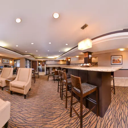 Holiday Inn Express & Suites TOPEKA WEST I-70 WANAMAKER by IHG