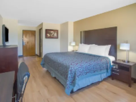 Days Inn by Wyndham le Roy/Bloomington Southeast Hotels in McLean County