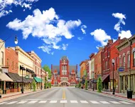 Bourbon Manor Bed & Breakfast Inn