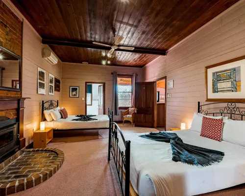 The Henry Parkes Tenterfield Hotels in Tenterfield