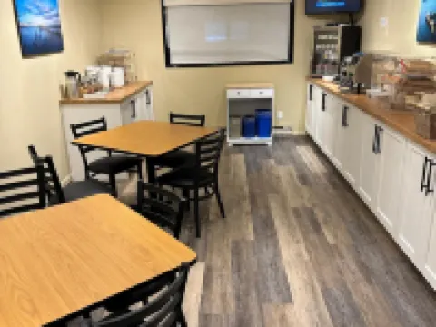 Sidney Waterfront Inn & Suites Hotels in Sidney