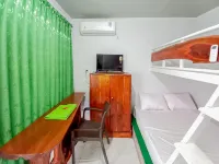 Labinda Homestay Caruban Mitra RedDoorz Hôtels à : Madiun