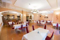 Aleksandriya-Peterhof Hotel