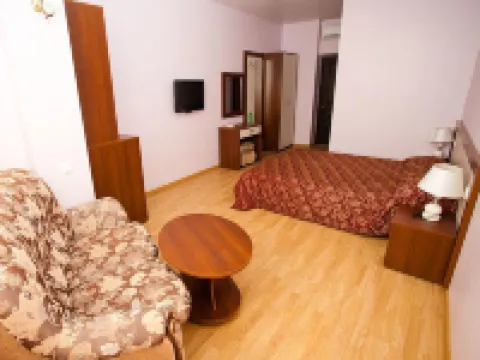 Yunona Guest House