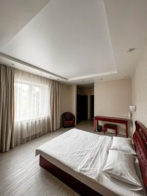 Montana Mini-Hotel Hotels near Peter and Paul Cathedral