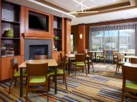 Fairfield Inn & Suites Cumberland Hotels in Cumberland
