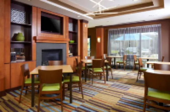 Fairfield Inn & Suites Cumberland