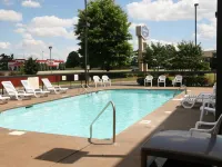 Hampton Inn Jonesboro - Pools