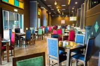 Mudzaffar Hotel - breakfast