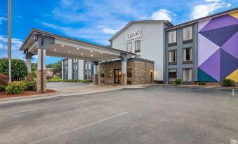 Spark by Hilton Roanoke Civic Center