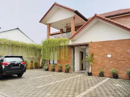 DeJati House Отели в г. Jatiasih