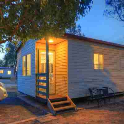 Cobar Caravan Park Hotel Exterior
