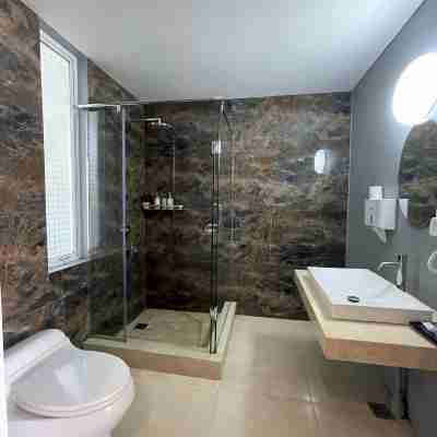 Dago Village Villa Skyfall Rooms