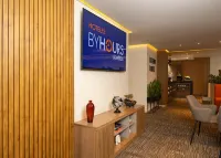 Hotel ByHours Las Américas - Bãi đậu xe