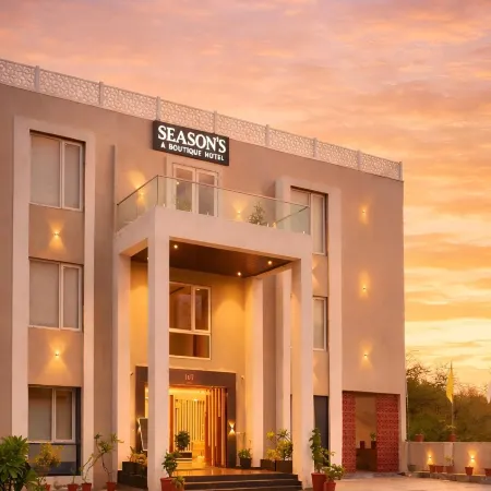 Seasons Boutique Hotel Near Sajjangarh Biological Park, Udaipur